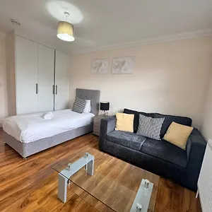  Homestay Comfort Heathrow 5 Mins To The Terminal