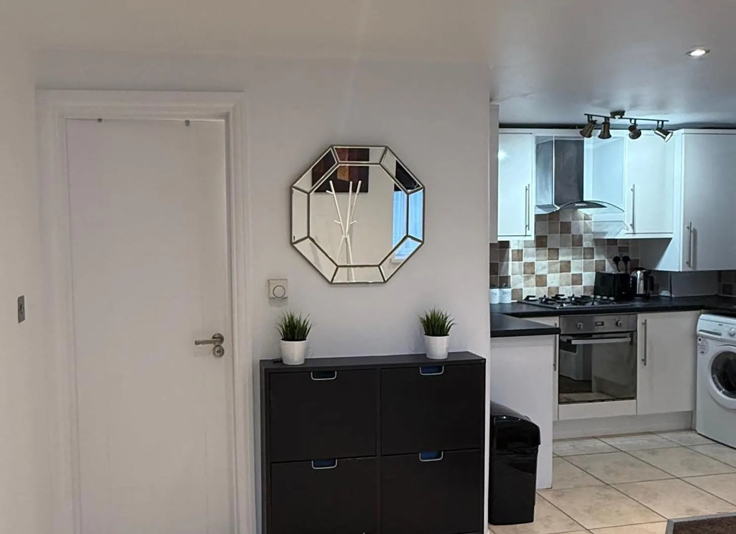 Cosy Guest Suite, West London Hounslow Apartment